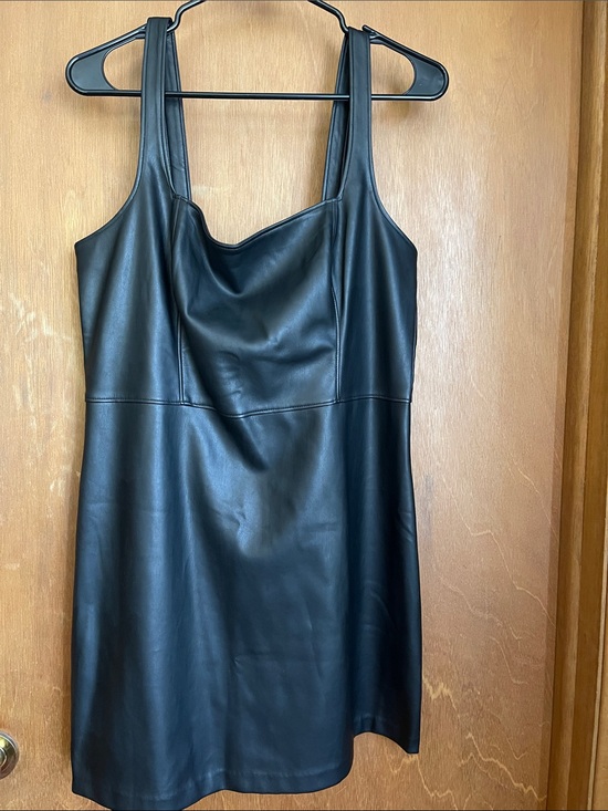 Abercrombie & Fitch Dresses & Skirts - Abercrombie & Fitch Black Faux Leather Mini Dress